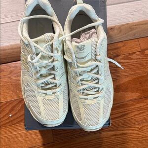 New Balance 530 Light Beige Mesh Sneakers